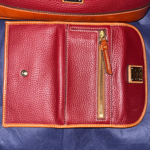 DOONEY AND BURKE WALLET. - Picture 2 of 4